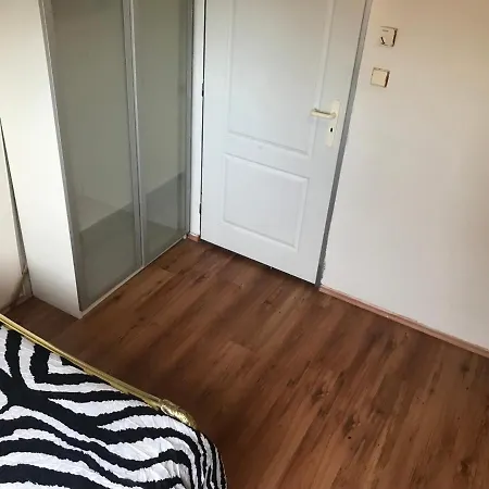 Διαμέρισμα Karlin Place *